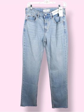Abercrombie 90s Straight Jeans 27 Light Wash Mid Rise NWT Women’s Denim